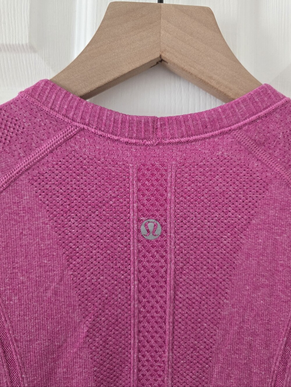 Lululemon Swiftly Tech Long Sleeve Shirt In Raspberry Size 6 - Picture 5 of 5